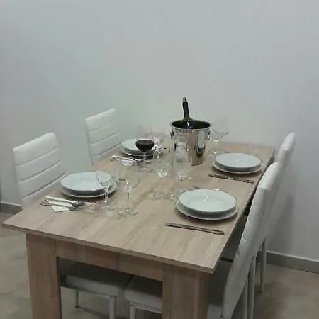 Smodlaka Apartment